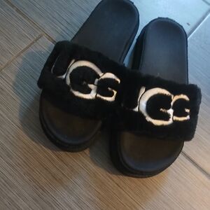 UGG Kids Black Fuzzy Slide Sandals